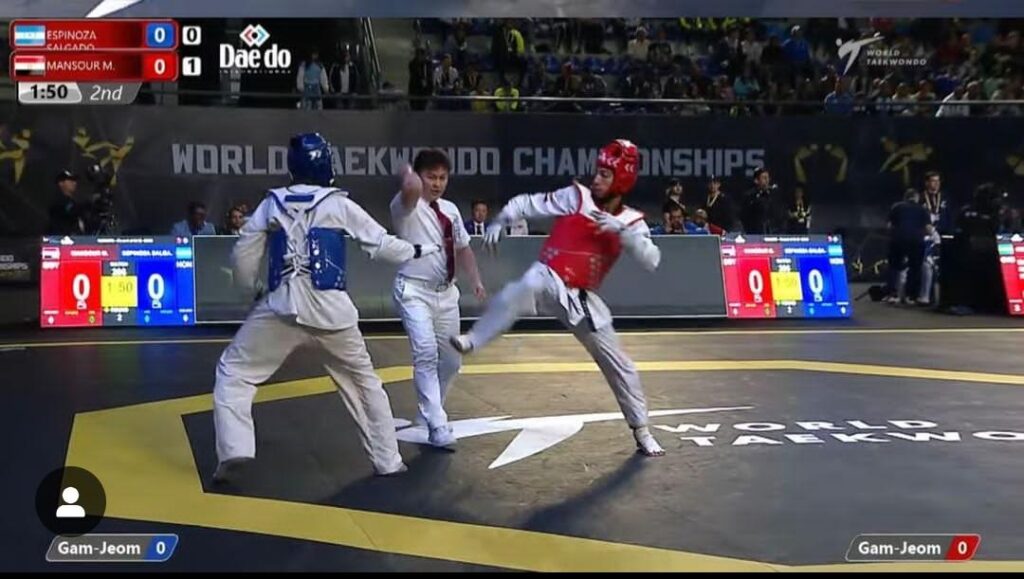 Taekwondoka hondureño, Misael Espinoza, de gira por México