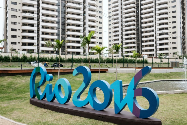 El logo de los Juegos en la villa olímpica de Rio de Janeiro, el 23 de junio de 2016 / AFP / Yasuyoshi Chiba
