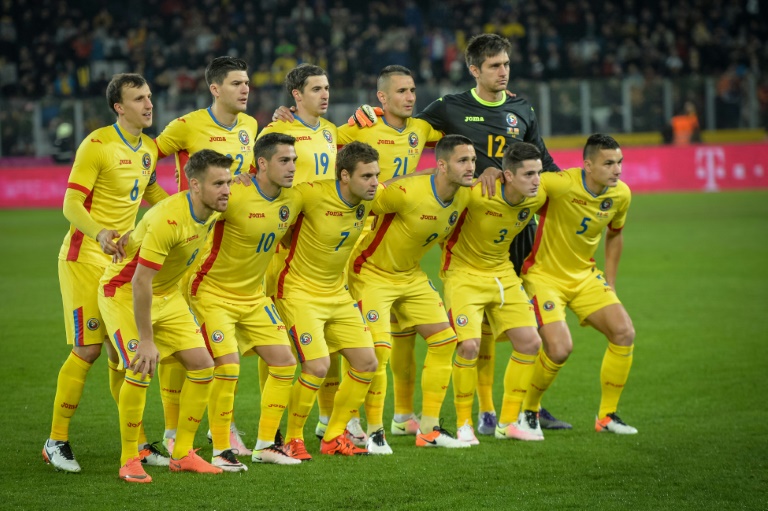La selección rumana de fútbol antes de un partido contra España el 27 de marzo de 2016 en Cluj-Napoca, Rumanía / AFP / Andrei Pungovschi